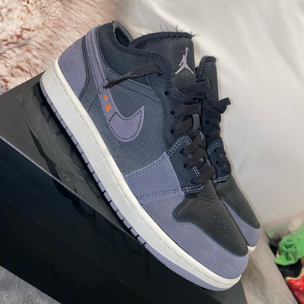 Jordan 1 low craft inside out